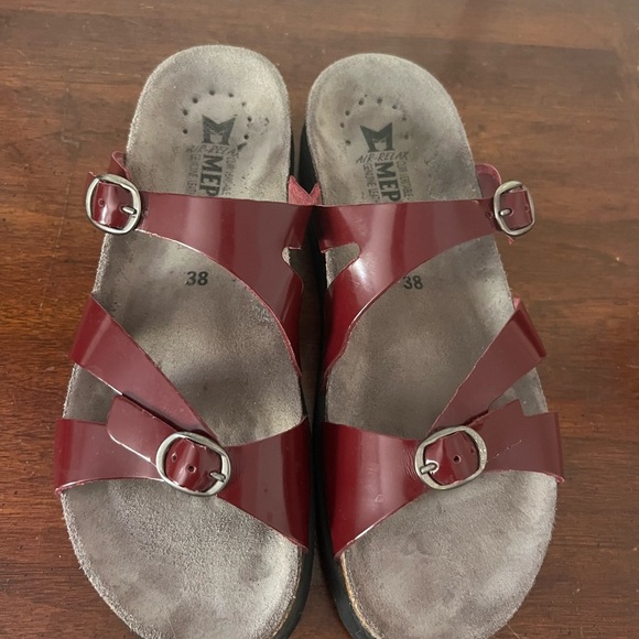 Mephisto Burgundy Strappy Sandals with Buckles size 38 (7) - Picture 9 of 10